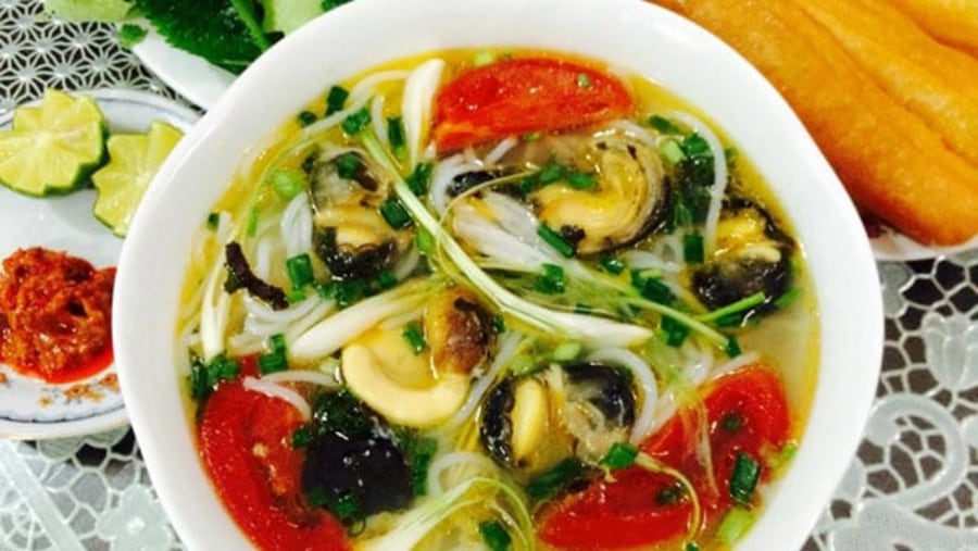 Bun Oc (noodle with soup) in Hanoi