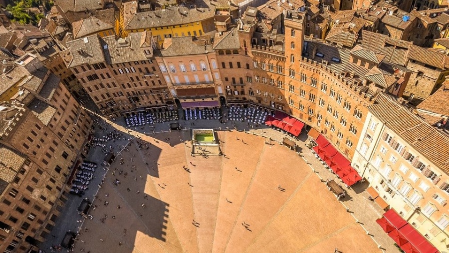 Piazza Del Campo In Siena, Italy