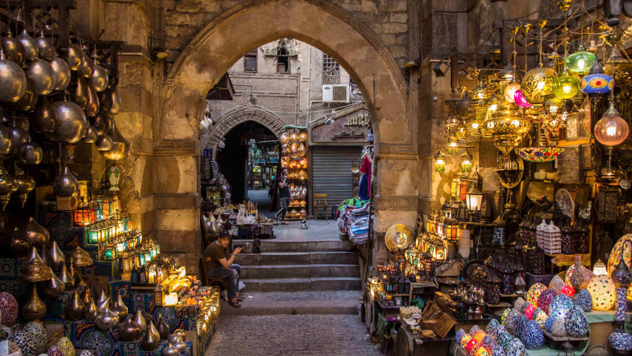 Stroll Through the Vibrant Khan El Khalili Bazaar