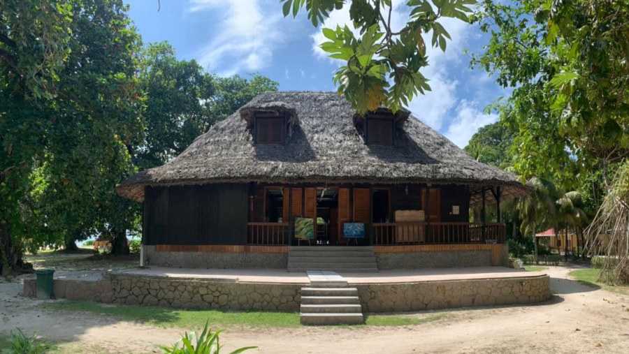 Praslin-La Digue tour