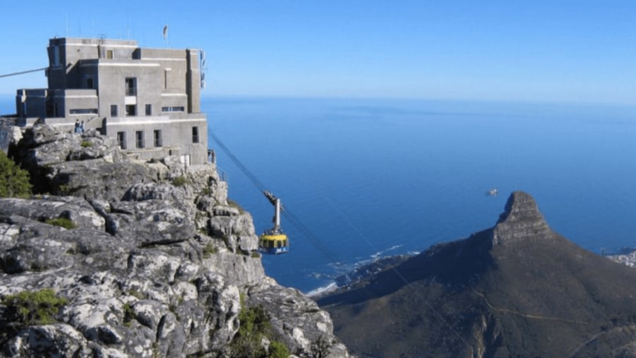 Enjoy Cable Car Ride At Table Mountain, South Africa