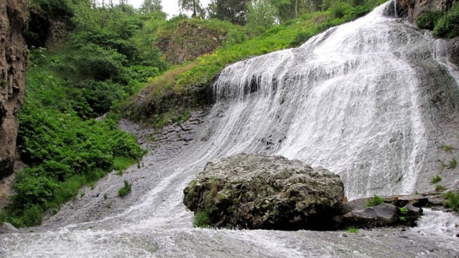 Jermuk waterfall