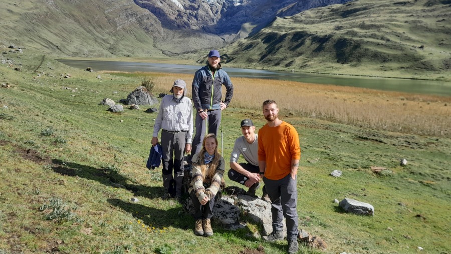 Travellers at Cordillera Huayhuash