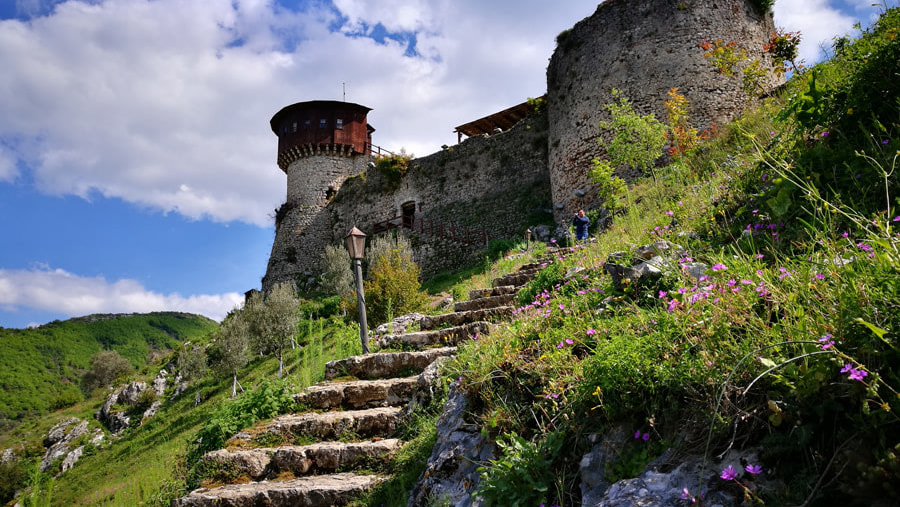 Garden view of Prezë castle