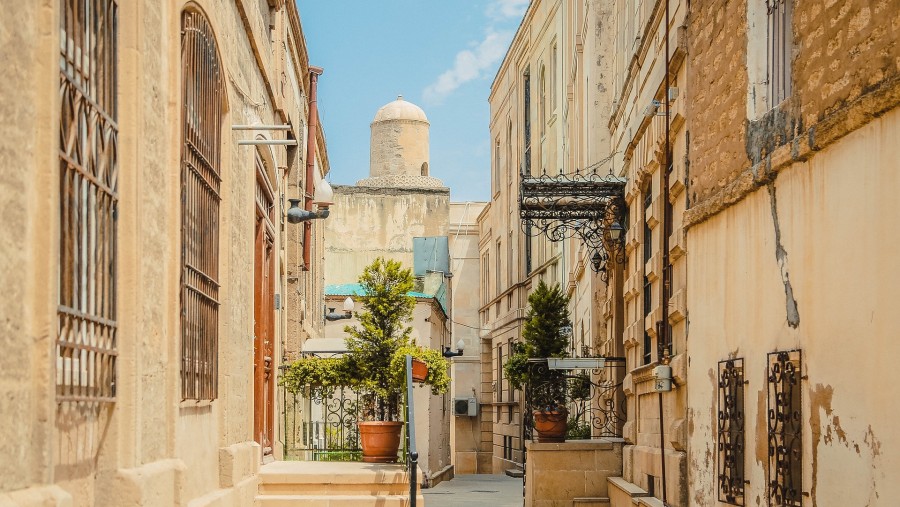 Walk through the stunning city of Baku