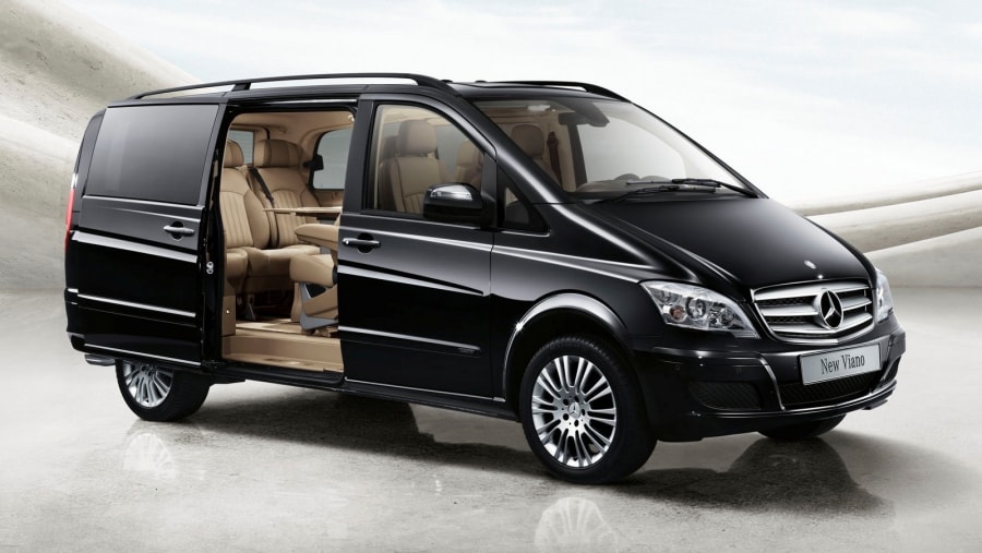 Airport Transfers in Dubai in Luxury Cars