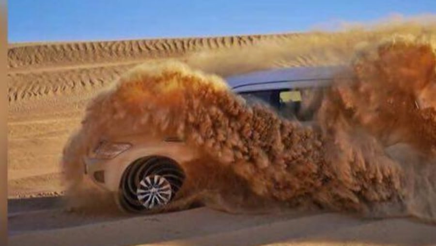 Drive on the sand dunes