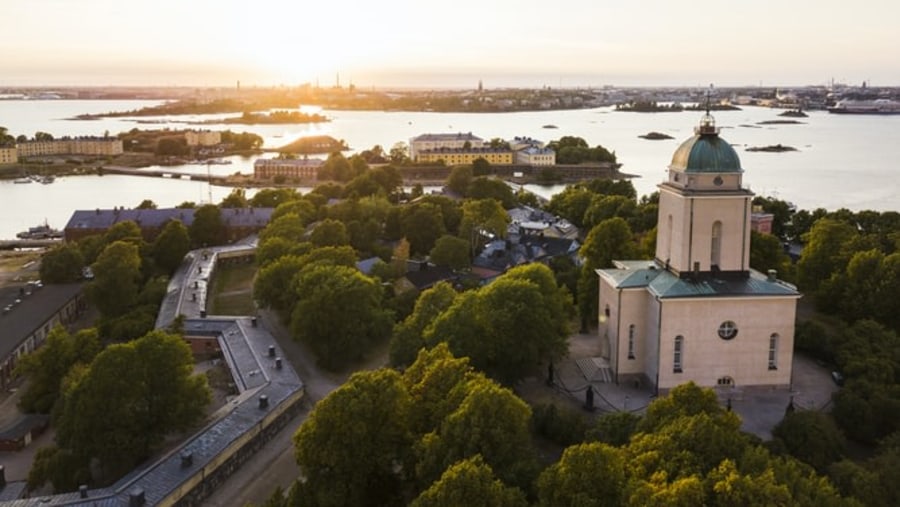 Enjoy sightseeing in Helsinki