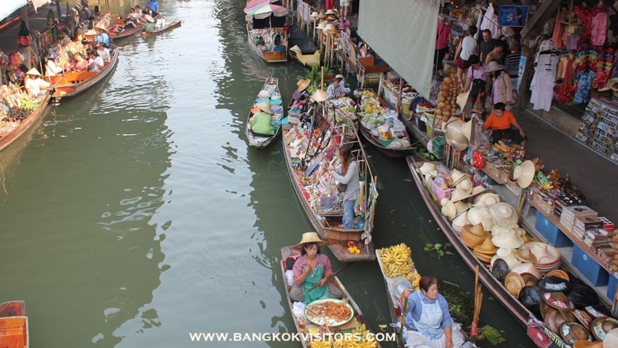 Floating market