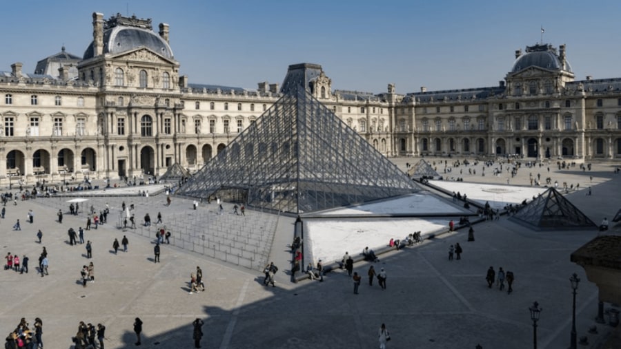 Louvre Pyramid