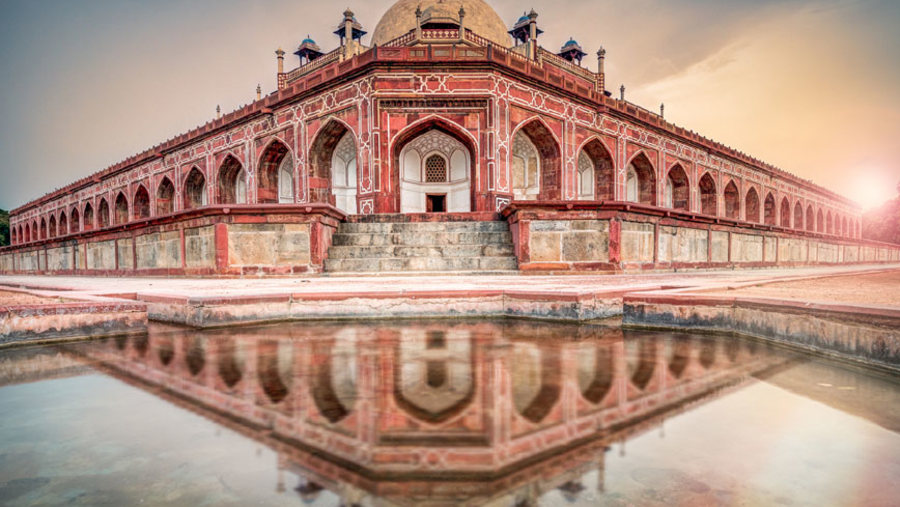 Learn about Mughal History at the Humayun's Tomb