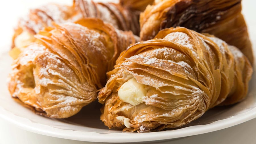 Sfogliatella Cake