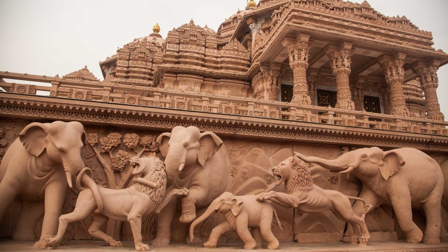 stone carving at Akshardham temple