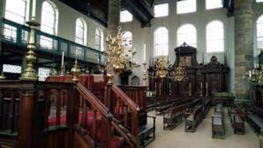 Portuguese Synagogue (inside)