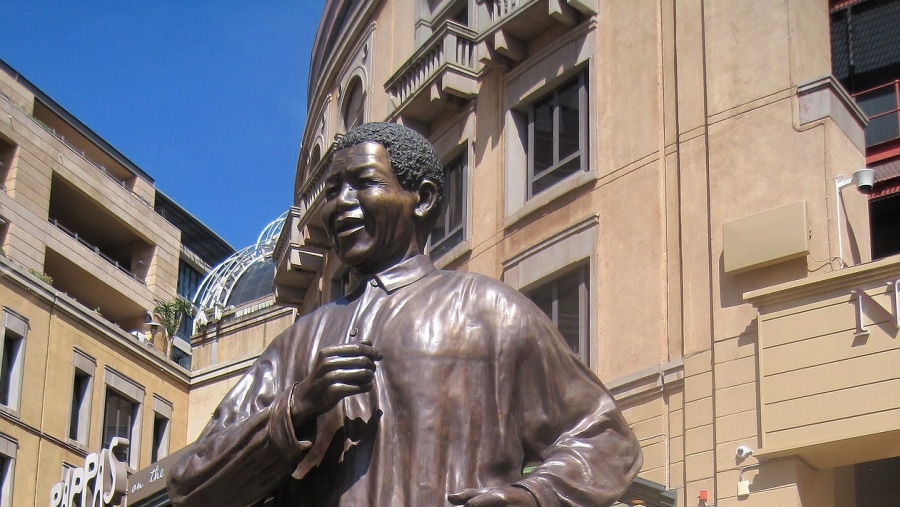 Statue of Nelson Mandela