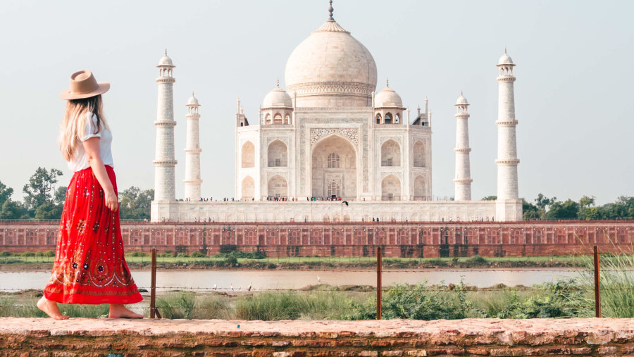 Taj Mahal - majestic view