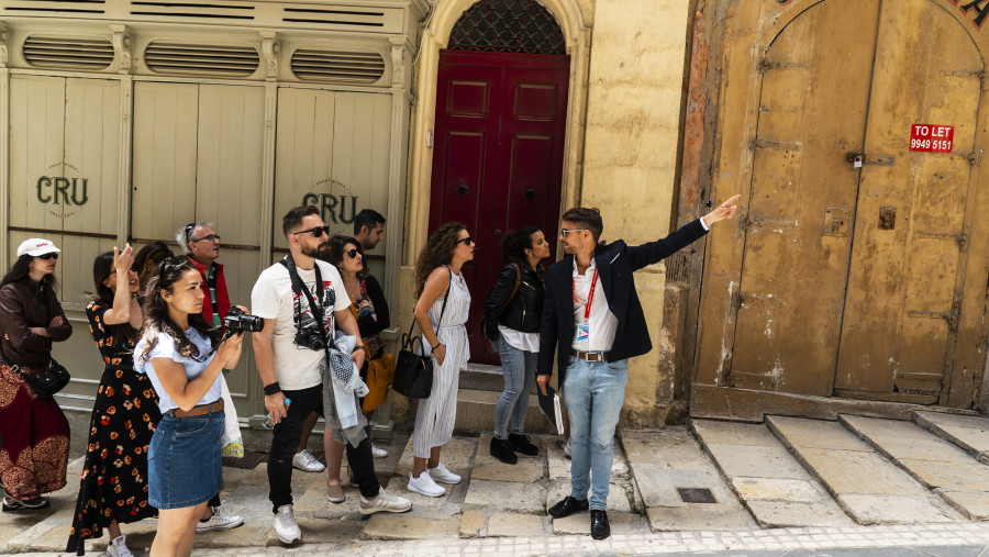 Follow your Mdina tour guide and explore the city in Malta