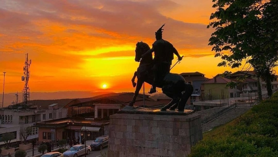 Skanderbeg Statue