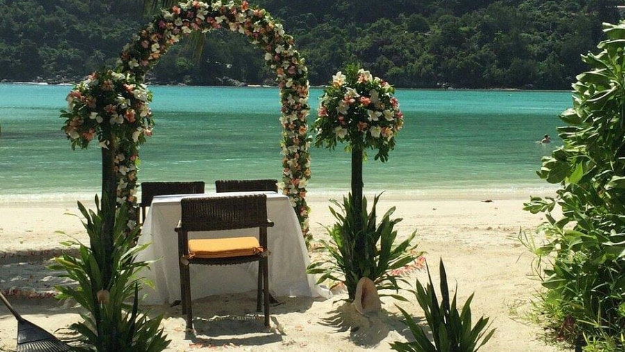 Wedding on Port Launay Beach