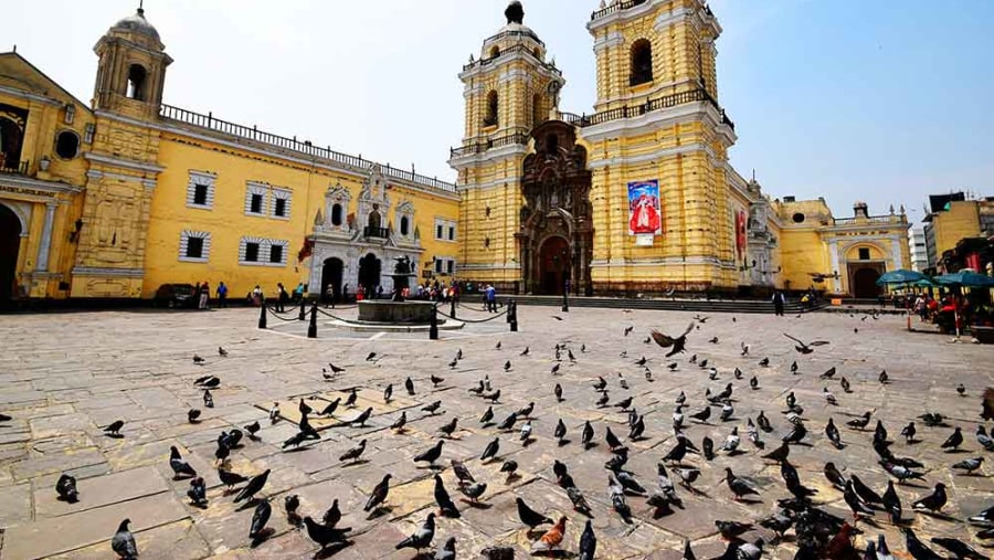 Visit Plaza Mayor in Lima