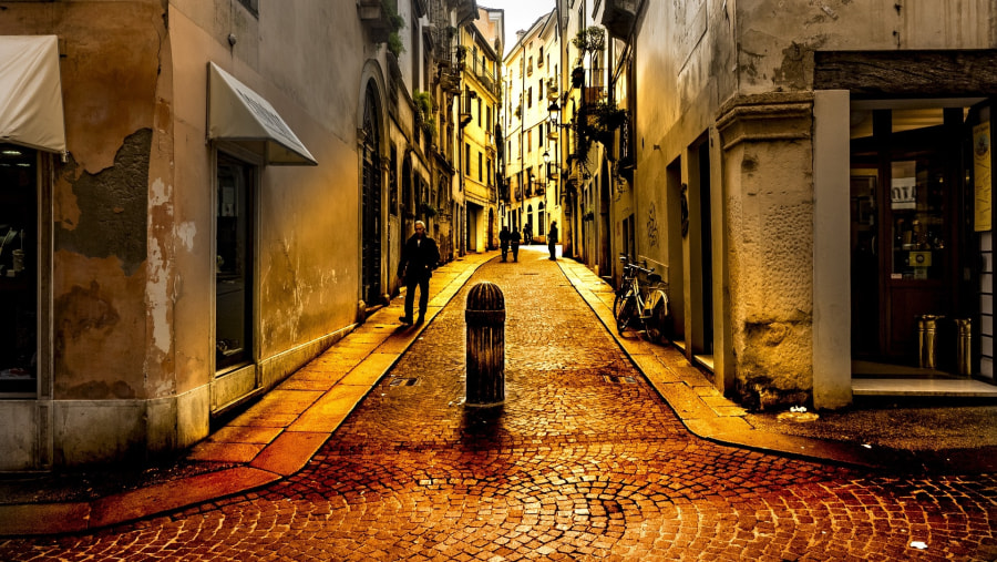 Streets of Vicenzia, Italy