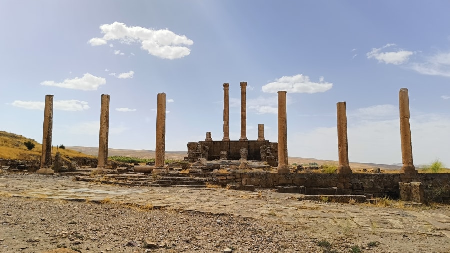 Temple of Timgad: Ancient Roman temple located in Timgad, Algeria, dating back to the 1st century AD. A testament to Roman architectural prowess and cultural influence in North Africa.