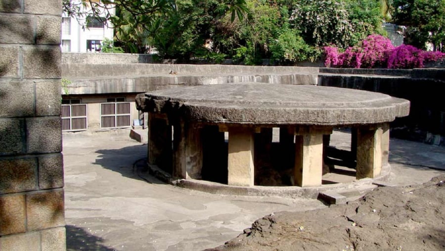 Marvel at Pataleshwar Temple, Maharashtra