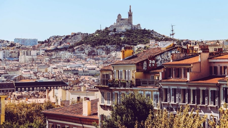 Walk through the beautiful Marseille city