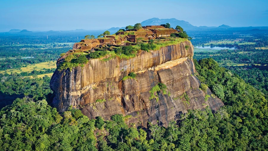 Visit Sigiriya Fortress