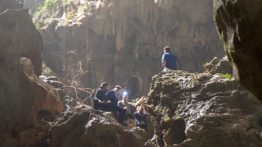 the amazing cave in bai tu long