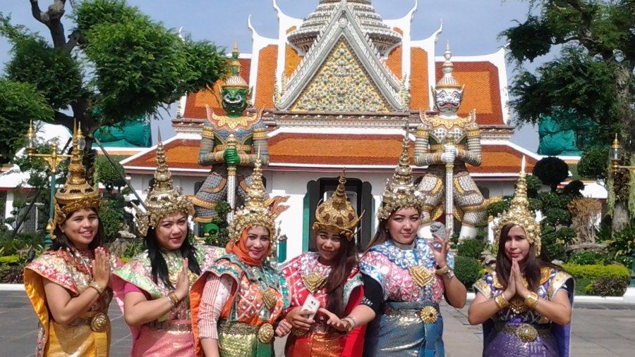 thai traditional dress at wat arun