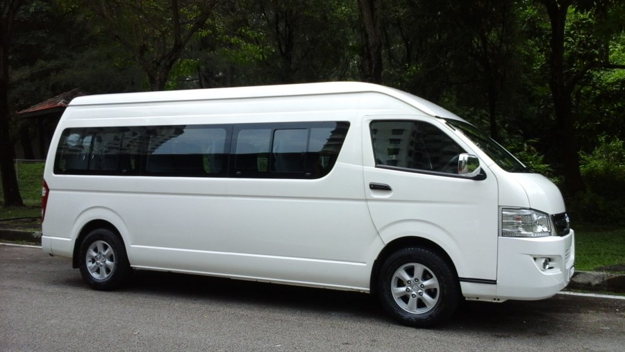 12 seat van mini bus