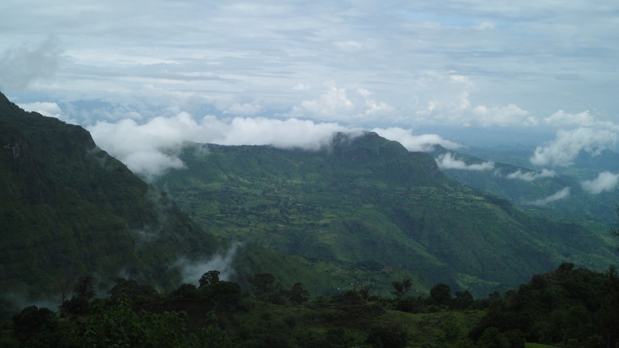 Impressive encounters with locals on a tour through North and South Ethiopia