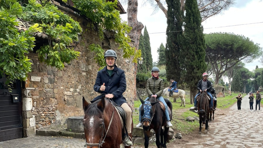 splendid horseride in the heart of Rome