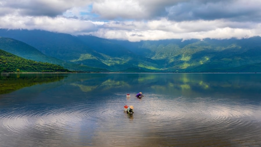 Beautiful Lap An Lagoon