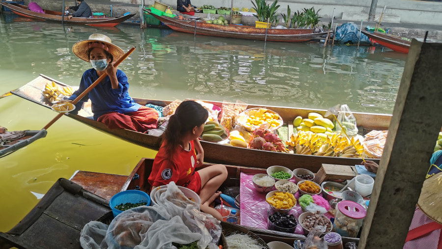 Floating market