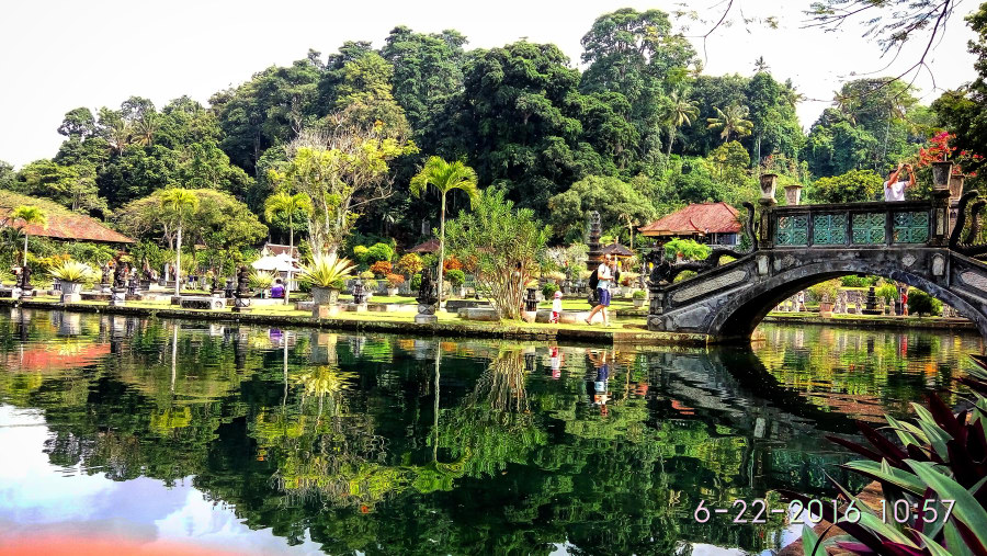 Tirtagangga water garden