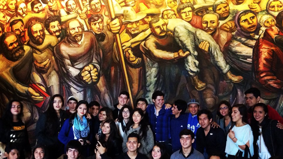 With mural paintings from David Alfaro Siqueiros at Chapultepec