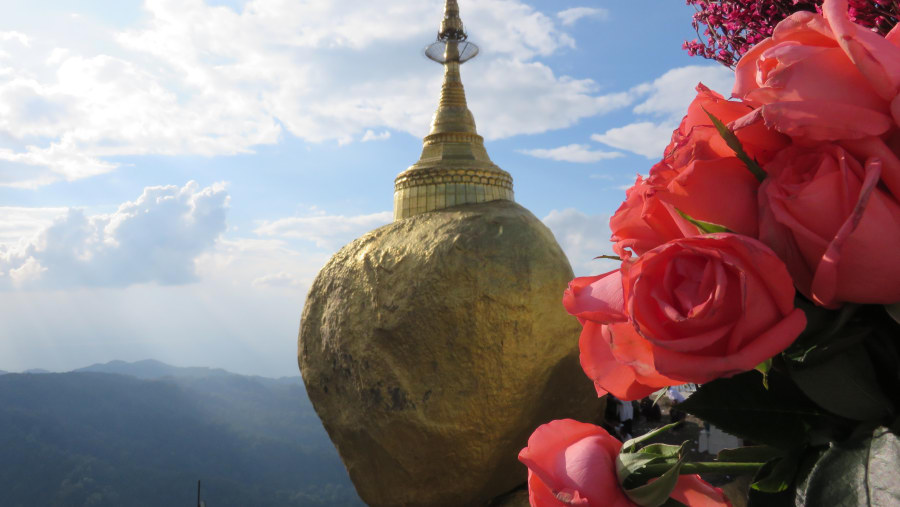 Exceptional tour in Yangon and Golden Rock Pagoda with Si Thu Aung