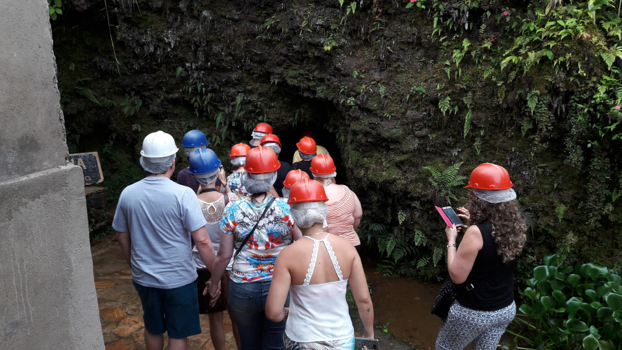 Turistas na Mina Santa Rita