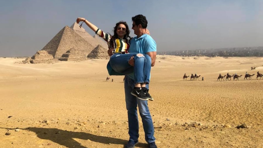 Honeymoon couple at Egypt Tour