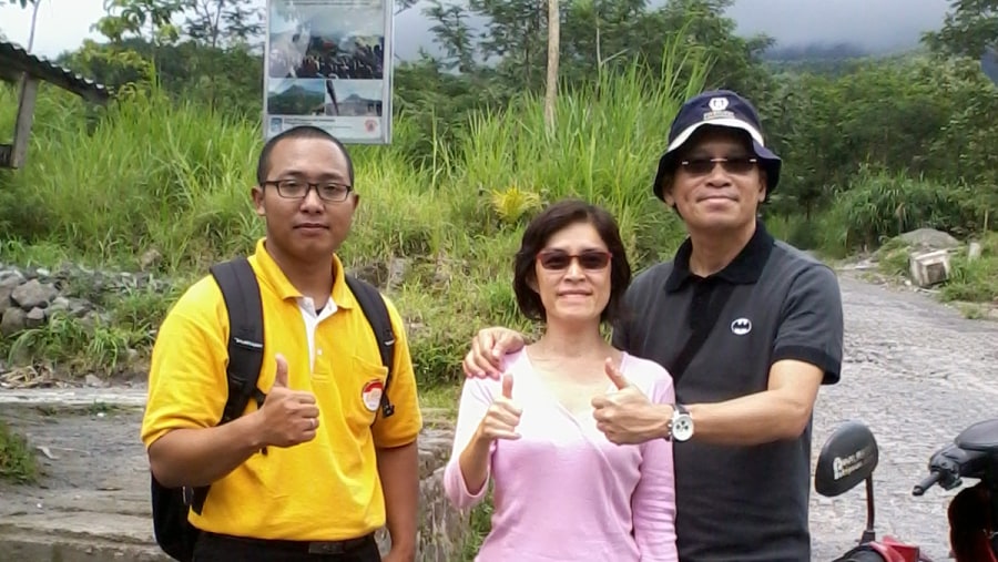 Mrs.Susanna Tan &her husband (Merapi Volcano Tour)