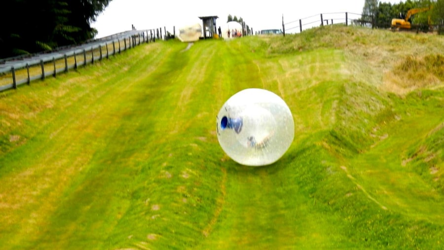  Zorbing 