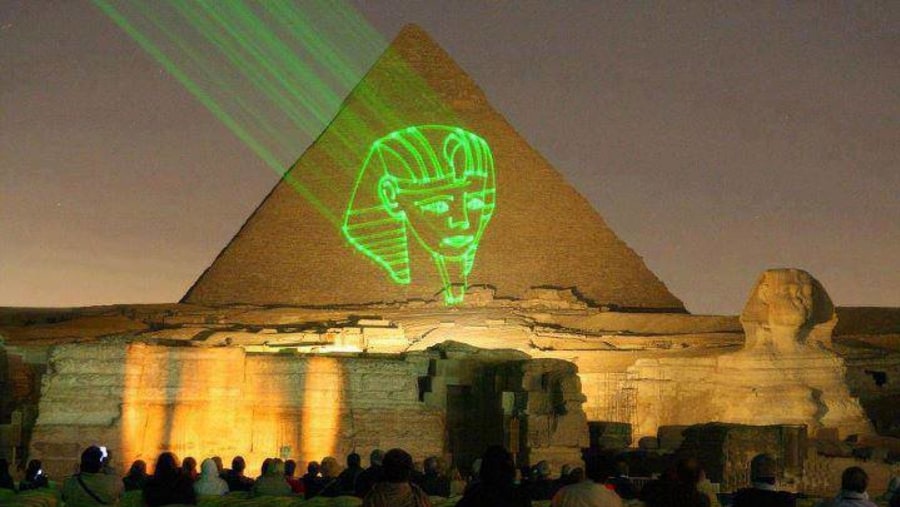 el luz y el sonido en las piramides 