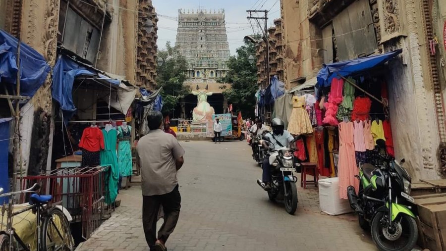 Ezhu Kadal Street,Madurai.