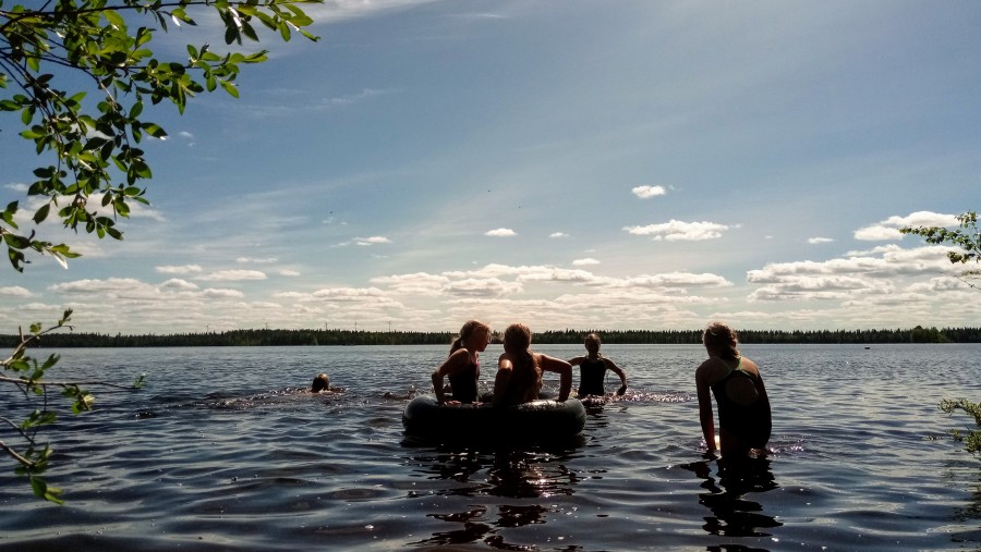 Swimming in lakes