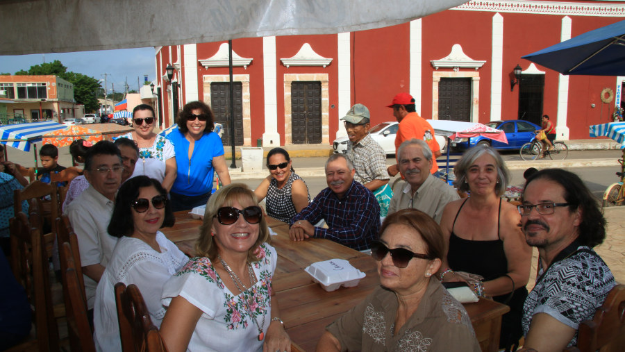 Breakfast in the Market!