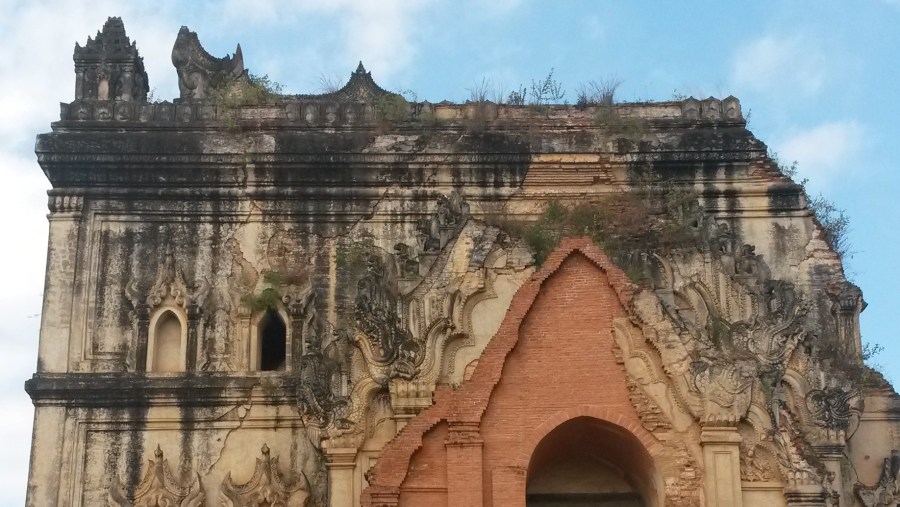 wonderful guide in Mandalay 