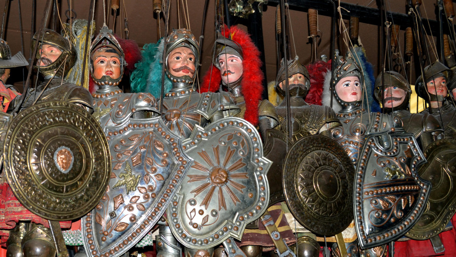 Sicilian puppets 