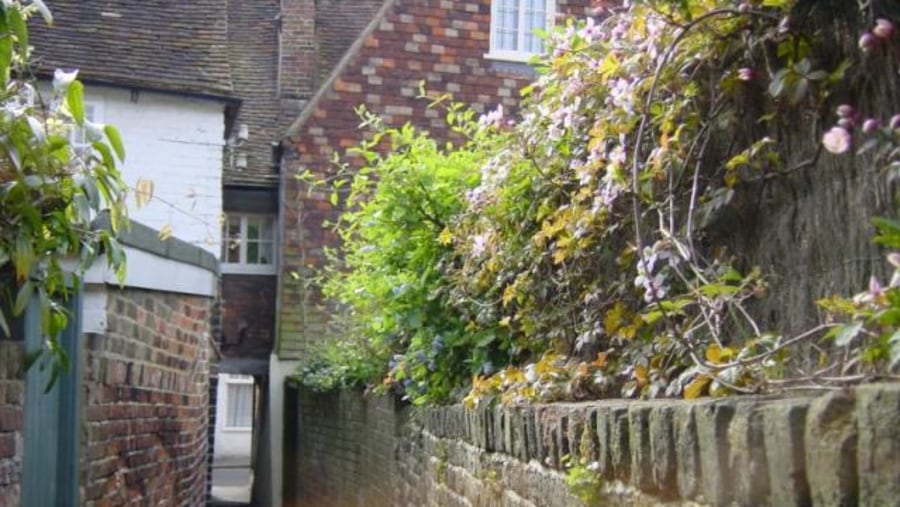 Holy Ghost Alley in Sandwich